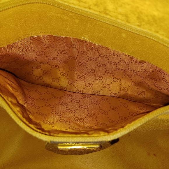 Vintage Gucci Italy Crossbody Shoulder Bag 001.067.0445 - Picture 6 of 10